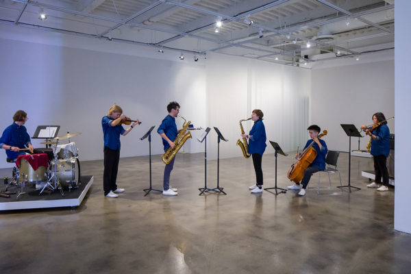 Louis Andriessen, <em>Workers Union</em>, 1975, Kunsthalle for Music, Museum of Contemporary Art Santa Barbara, 2019, Courtesy MCASB, Photo: Alex Blair.