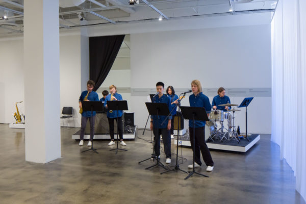 David Michael DiGregorio & Sung Hwan Kim, <em>Picidae</em>, 2014, Kunsthalle for Music, Museum of Contemporary Art Santa Barbara, 2019, Courtesy MCASB, Photo: Alex Blair.