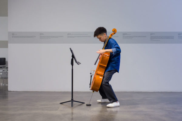Mika Hayashi Ebbesen (cello and ensemble leader), Kunsthalle for Music, Museum of Contemporary Art Santa Barbara, 2019, Courtesy MCASB, Photo: Alex Blair.
